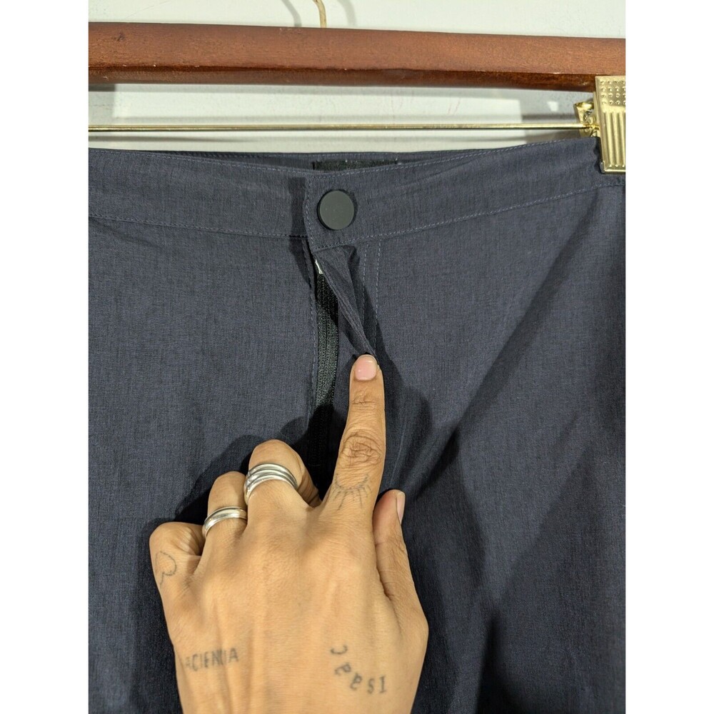 Eubi Shorts Men Sz L Charcoal Hybrid Outdoor Hiking Golf Performance - Picture 4 of 11